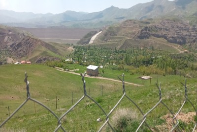 زمین در روستای کش طالقان با ویو دیوار سد طالقان 822 متر