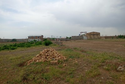 زمین مسکونی جاده قزوین رشت شهرک اروس آباد ۵۰۰ متر