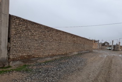زمین چهاردیواری ۵۰۰ متر روستای شریف آباد فیروزان همدان