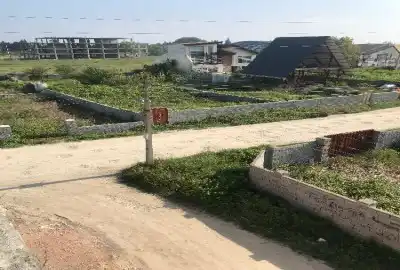 فروش زمین مسکونی شمال ۳۰۰ متر ساری جاده فرح آباد