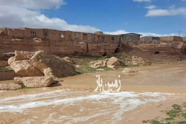 فروش زمین مسکونی تجاری زنجان ۳۰۰ متر ابهر روستای قروه-2