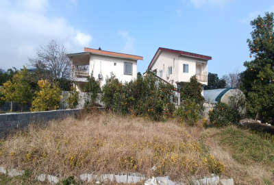 زمین مسکونی شمال ۲۵۰ متر تنکابن خرم آباد قلعه گردن