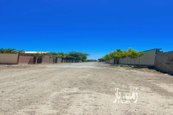 زمین ۲۰۰ متری فروشی چهارباغ مناسب باغچه-2