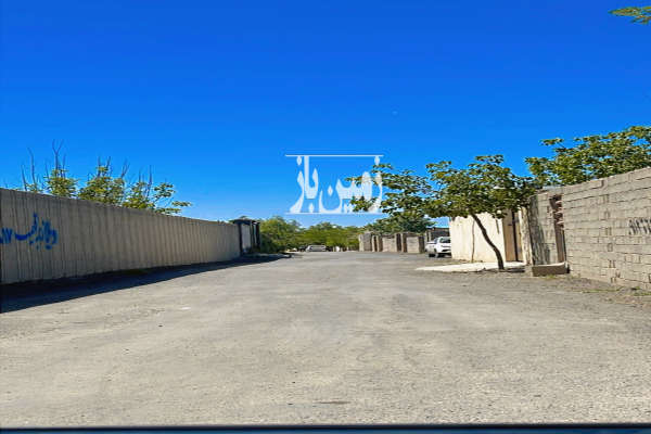 زمین ۲۰۰ متری فروشی چهارباغ مناسب باغچه-3