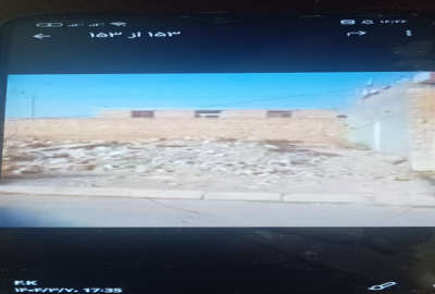 زمین مسکونی موقعیت عالی تنگ افتاده اطرافش ساخته شده