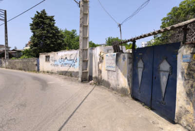 زمین مسکونی ۴۰۹ متری رادیو دریای چالوس با یک خانه کلنگی