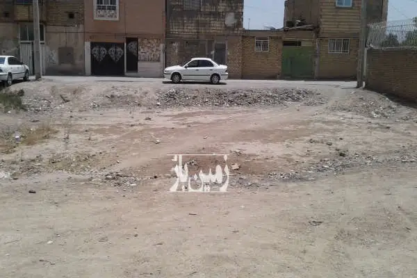 زمین مسکونی کلنگی پلاک ۲ خیابان اصلی مجوز ساخت سه طبقه - تصویر 1