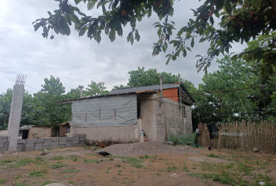 زمین ۴۰۰ متر همراه با خانه در روستای فخرآباد