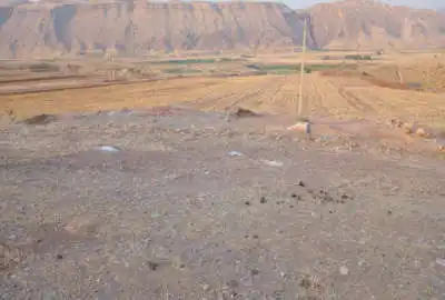 زمین ۷۵۰۰ متر بعد از روستایی زرانگوش لب جاده