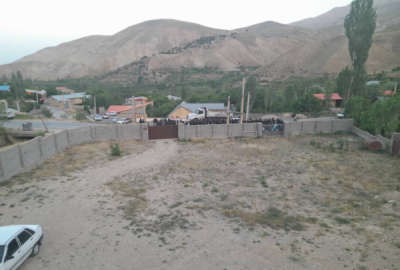 زمین ۱۵۰۰ متر در ارجمند روستای آسور سند تک برگ