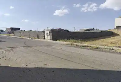 ۲۰۸ متر زمین مسکونی چهاردیواری مهرگان روستای شترک پارسیان