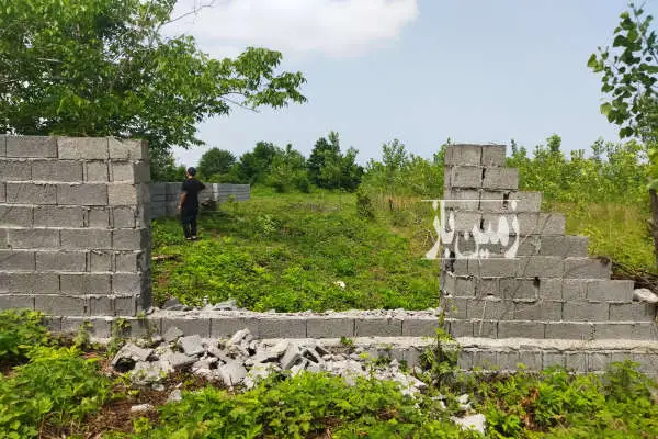 زمین مسکونی با مدارک و پروانه ساخت روستای امیلدان ۲۲۱ متر - تصویر 2