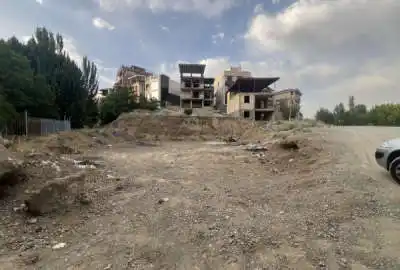 زمین مسکونی کلنگی ۳۰۰ متر در دهکده توریستی زاگرس