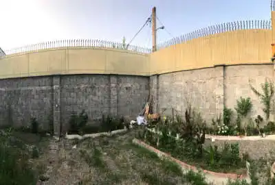 زمین مسکونی همراه بنا گلسار پستک کوی طالقانی ۲۶۴ متر