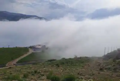 زمین فروشی سه نبش ۳۴۲ متر واقع در فیلبند سرزمین ابرها