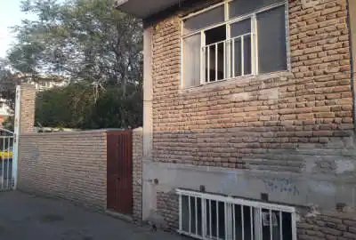 زمین به همراه خانه خانه در خیابان ملل متحد به متراژ ۲۸۰ متر