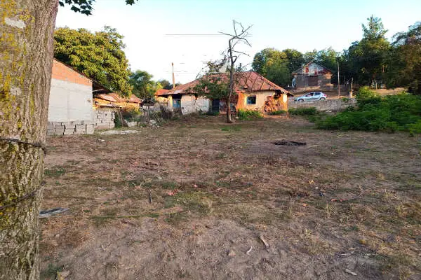 زمین داخل بافت ساری بخش دودانگه روستای کندلک ۳۳۰ متر - تصویر 3