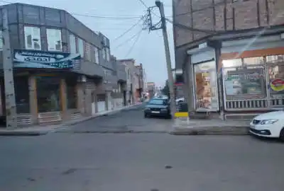 زمین مسکونی ۵۶ متری درقم کوچه ۱۱ متری