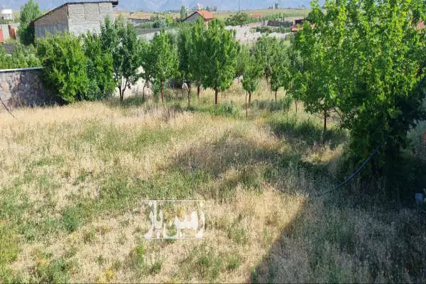 باغ در شهرک مهرآباد زیبادشت ۴۸۰ متر دیوار سنگ قرمز و درب آهنی - تصویر 2