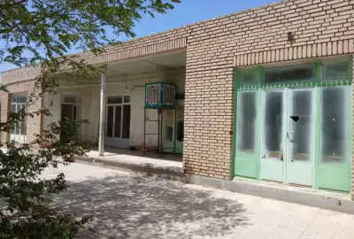 زمین مسکونی ۴۰۰ متری در صادق آباد فلاورجان