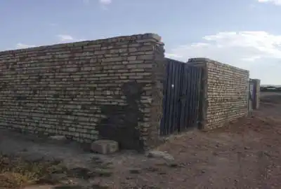 زمین چهاردیواری شده حسین اباد ۱۲۷ متر