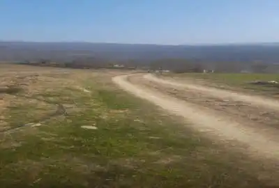 زمین کشاورزی ۱۰۰۰ متری روستای اجارستاق دو پلاک با جاده ۶ متری