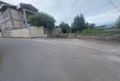 ۳۳۷ متر زمین مسکونی سنددار حسن سرا گیلاکجان