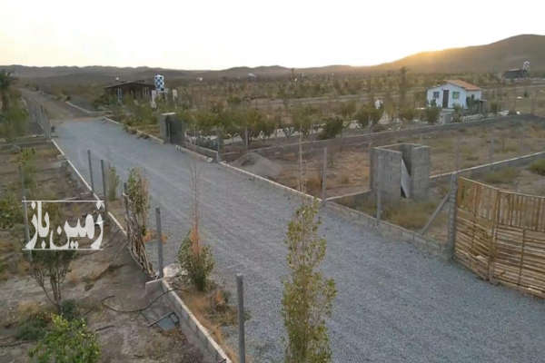 باغچه در مجتمع ویلایی در زمین انجلس شهریار ۴۵۰ متر-2