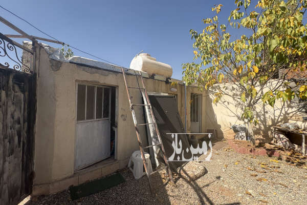 زمین ۲۶۵ متر همراه چاه اب و درختهای میوه روستای دانا-3