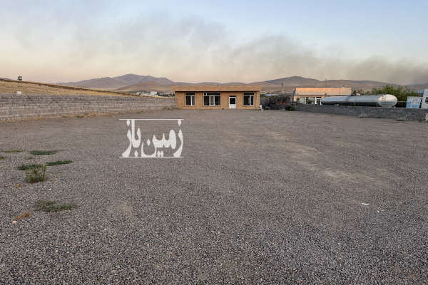 زمین تجاری برای نمایشگاه وغیره ۱۱۳۲ متر مهاباد سه راهی ترشکان-1