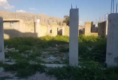 زمین مسکونی نیمه ساخت در بابامیدان ۴۷۱ متر