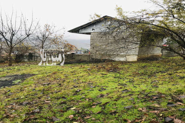 زمین مسکونی ۴۰۴ متری سند تک برگ همراه پروانه ساخت-1