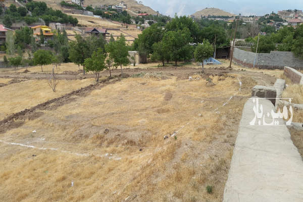 زمین مشجر در روستای زان دارای ۱۲۰ متر بنای قدیمی استخر چاه آب-2