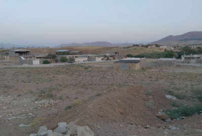یک قطعه زمین ۲۰۰ متری واقع در روستای دهنو کمالوند