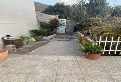 فروش خونه باغ ۵ هزار متر داراي بنا ٧٠ متري با جواز ساخت