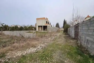 فروش زمین ۳۱۰ متری اول جاده فرح اباد روستای اوجامحله