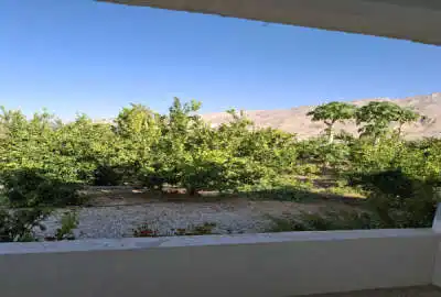فروش خانه باغ با ۸۰۰ متری زمین و۹۰ متر بنا قابل سکونت