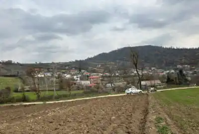 فروش زمین ۱۶۰۰ متر واقع در روستای سرکت