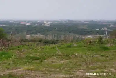 فروش ۱۸۰۰ متر زمین چسبیده به بافت روستای مرزناک