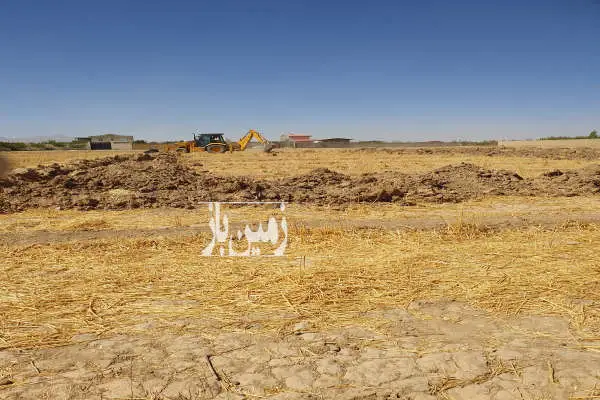 فروش زمین ۵۰۰ متری بر جاده اصلی روستای آزاد مرز اباد - تصویر 3