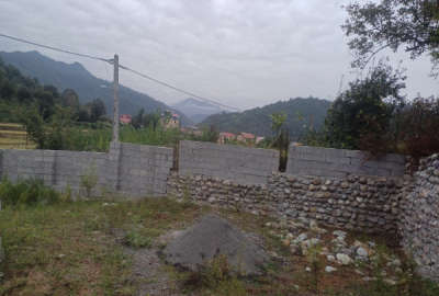 زمین دارای مستثنیات و حصارکشی چهارراه هنگ خیابان تیلار