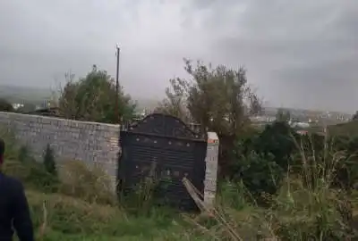 زمین ۲۰۰متری در جاده اسپوکلا بر اصلی