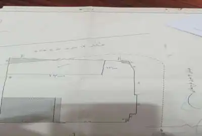 زمین مسکونی سه طرف دیوار دونبش خیابان اصلی شورگل