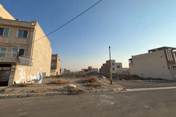 زمین ۲۰۰ متری در فاز ۴ منطقه ویلایی-1