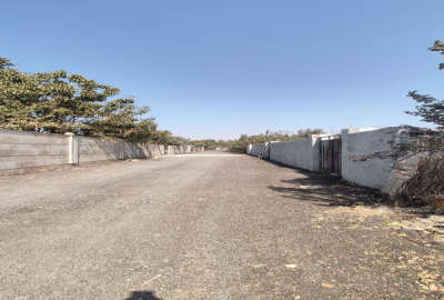 باغچه ۳۰۰ متری دهکده خوشنام ۳۰۰ متر