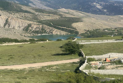 زمین ۴۰۰متری بین مرزنآباد و کلاردشت