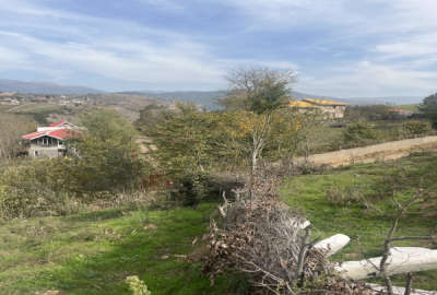 زمین ۵۰۰ متری روستای حشمت اباد رودبار