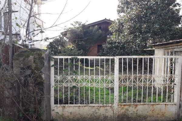 زمین ۱۸۰۸ متر مسکونی با ساختمان بلوار دانش آموز-2