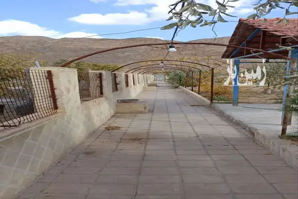 باغ در اسلامیه تفت ۲۵۰۰ متری همراه بنای نقلی - تصویر 2
