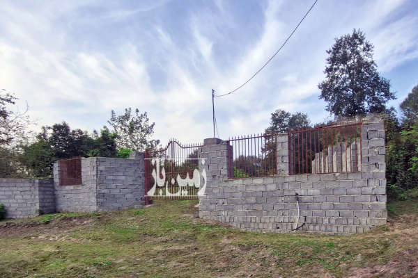 زمین مسکونی دارای پروانه شیرگاه روستای برنجستانک ۱۸۰۰ متر-1